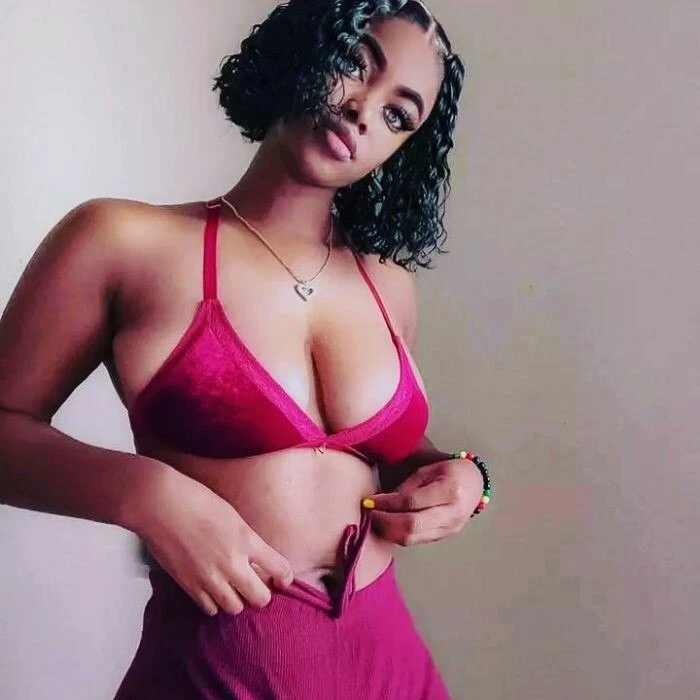 izz72424 Profile image 1