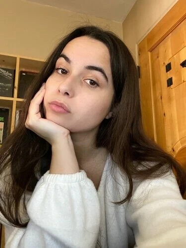 cris_your- new-happy Profile image 1